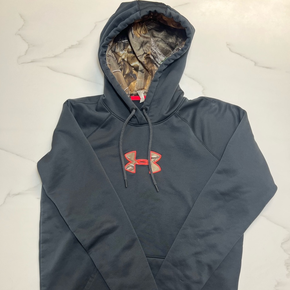 Under Armour Sweater